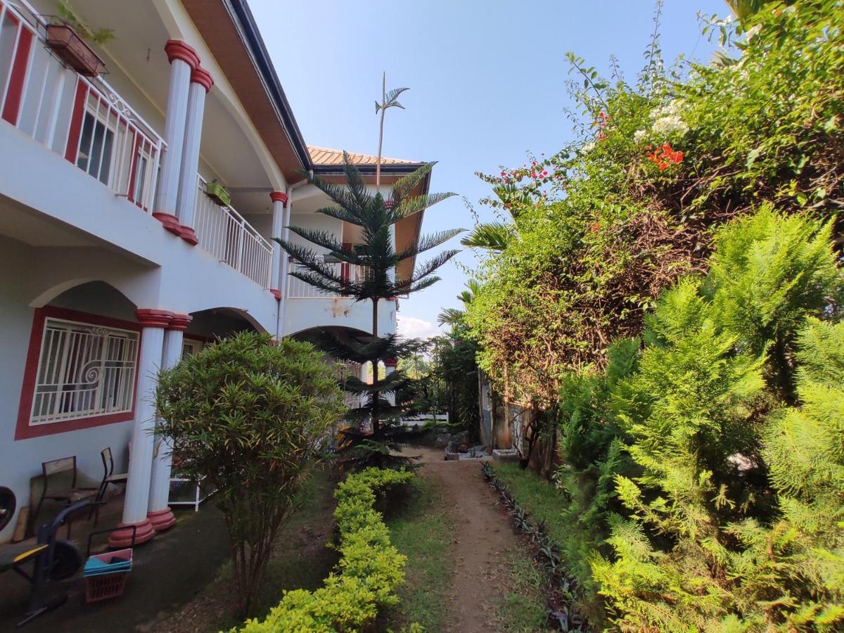 Residence Jardin Tropical Yaoundé Buitenkant foto