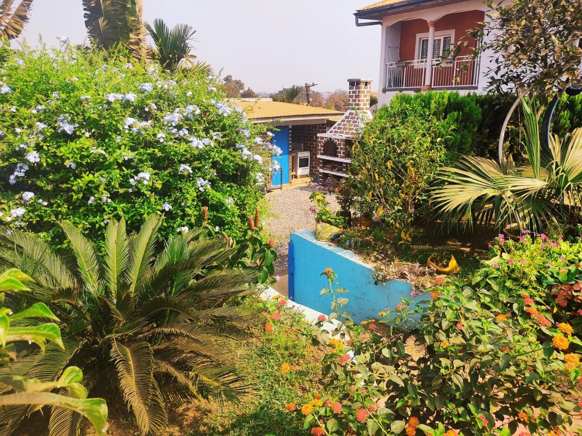 Residence Jardin Tropical Yaoundé Buitenkant foto