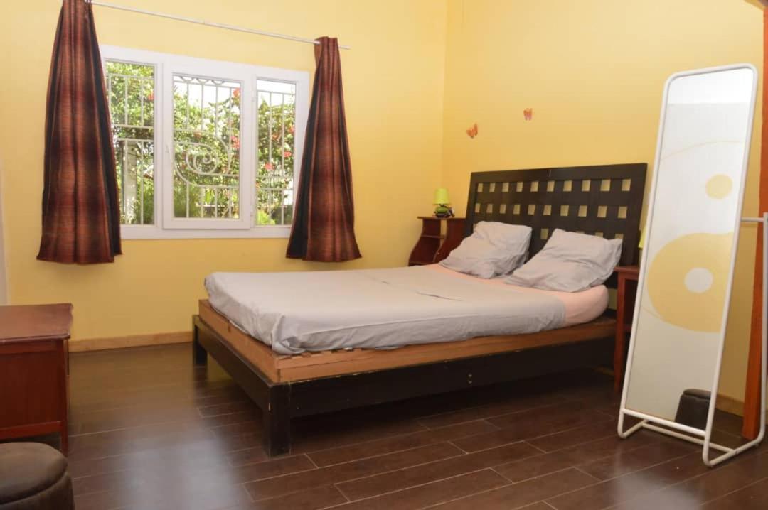 Residence Jardin Tropical Yaoundé Buitenkant foto